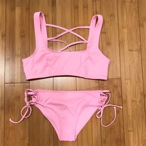 Pink H&M bikini size 4 never worn.